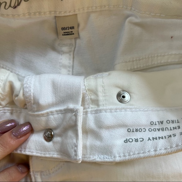 Universal Thread White High Rise Skinny Crop Jeans - Picture 5 of 5